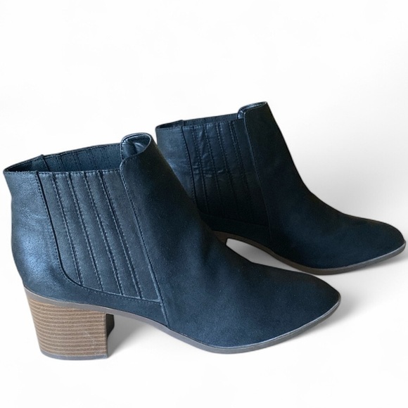 Maurices Faux Leather Black Ankle Bootie Women’s Size 11 Heel Height 2 3/4” NWOT - Picture 10 of 10